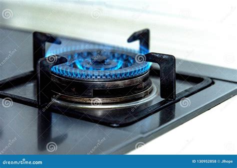 how to get blue flame in gas stove